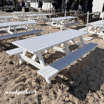 High-quality picnic tables for bustling restaurants