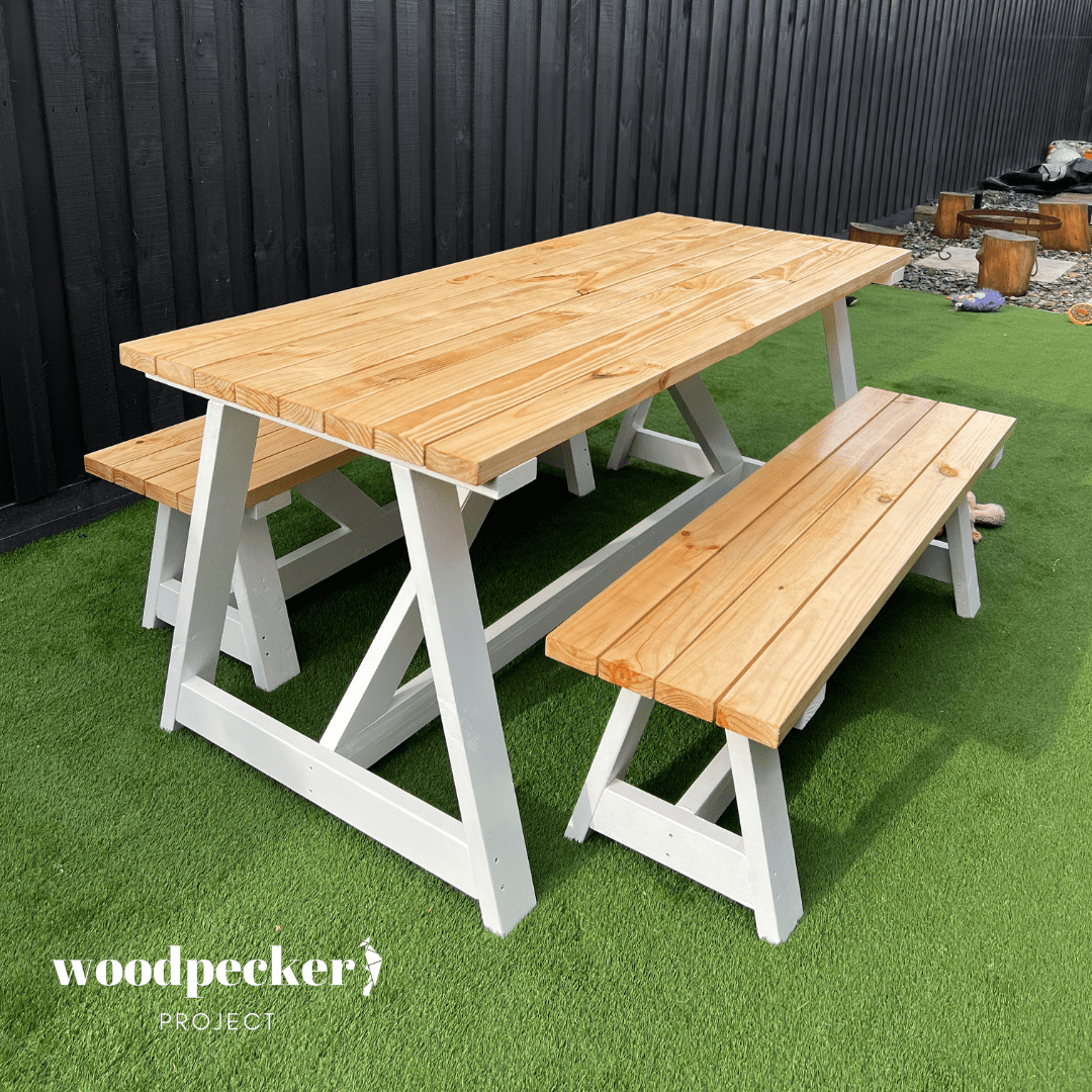 Modern outdoor table set with an extendable table, offering versatile seating options for both small and large gatherings